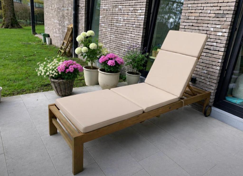 luxe teak houten ligbed / zonnebed voor buiten, Tuin en Terras, Ophalen, Zo goed als nieuw, Hout