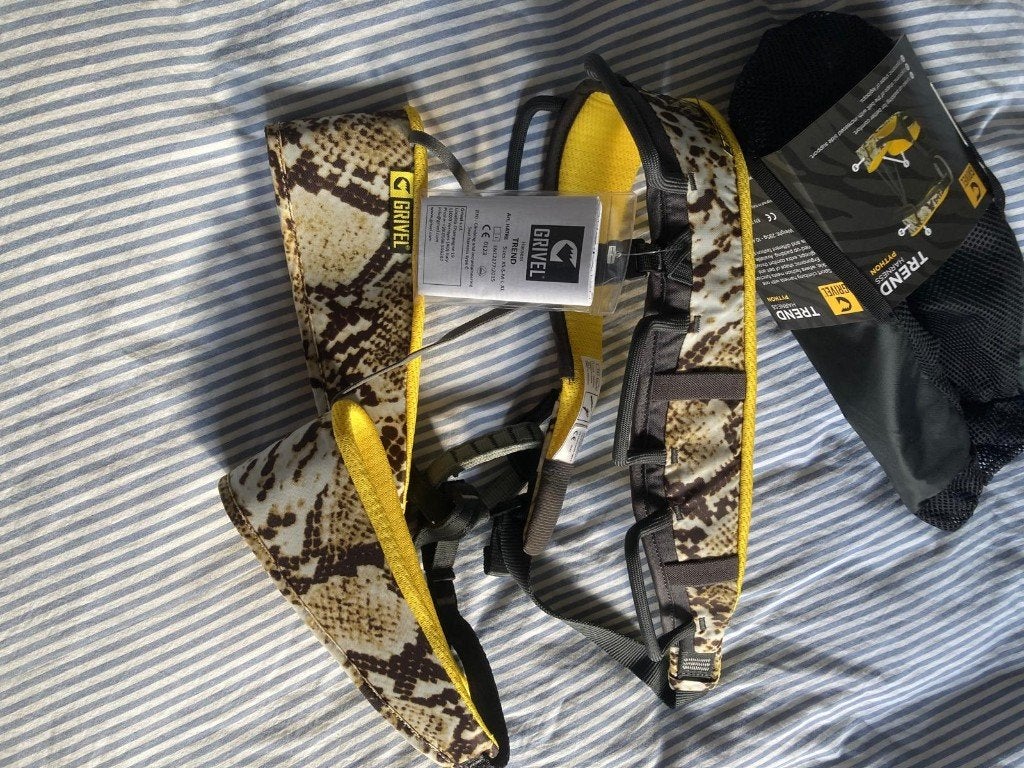 Grivel klimharnas maat S (pythonpatroon), Sport en Fitness, Ophalen of Verzenden, Nieuw