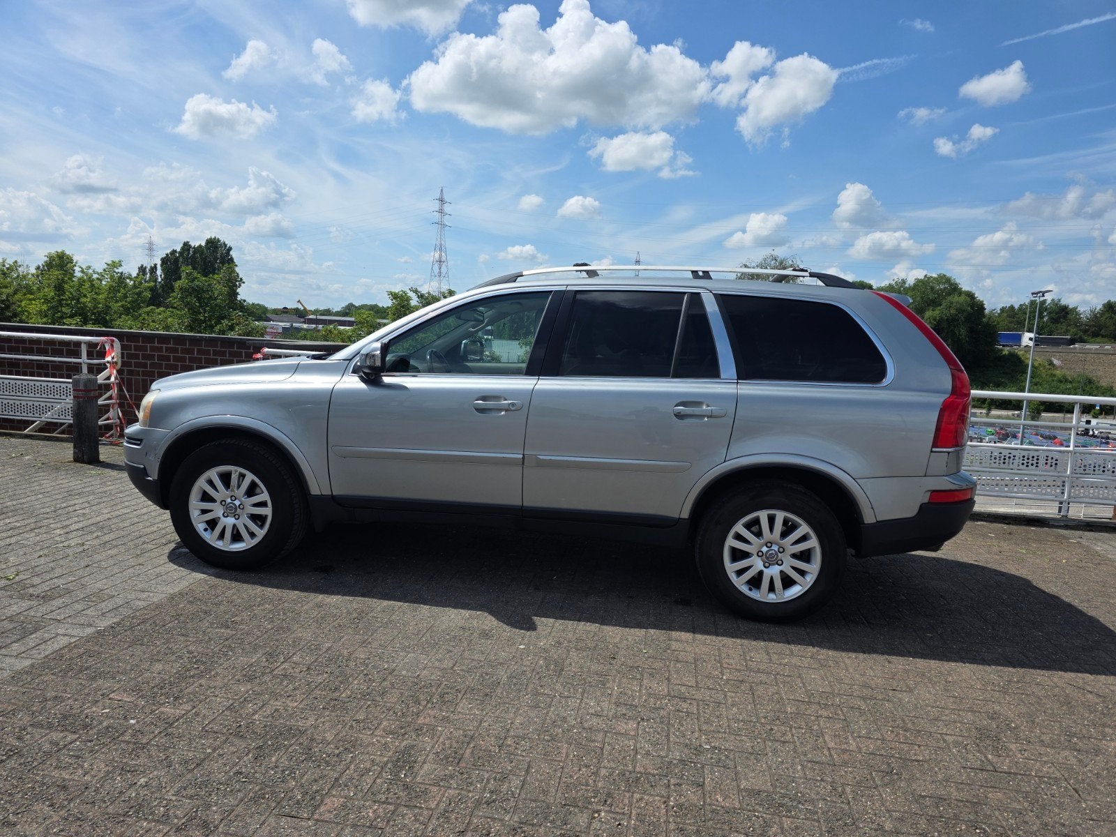 Volvo XC90 D5 AWD 2010 Export-€2000, Autos, Volvo, Particulier, XC90, Climatisation automatique, Rétroviseurs électriques, Vitres électriques