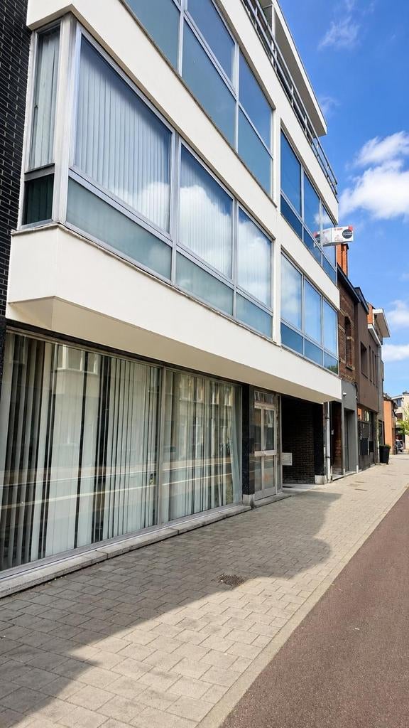 Apartment en winkel te renoveren in Knaptandstraat 203 Sint, Immo, Huizen en Appartementen te koop