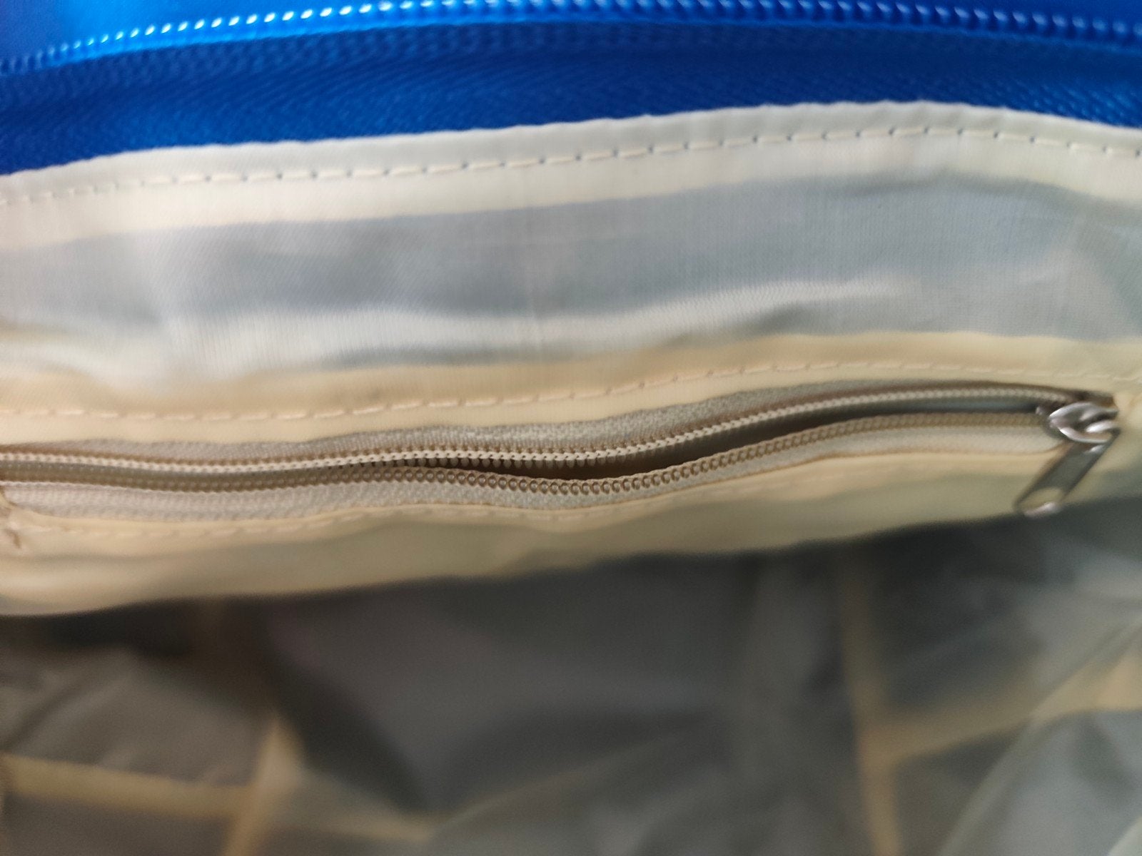 Lot kleine handtasjes, Ophalen