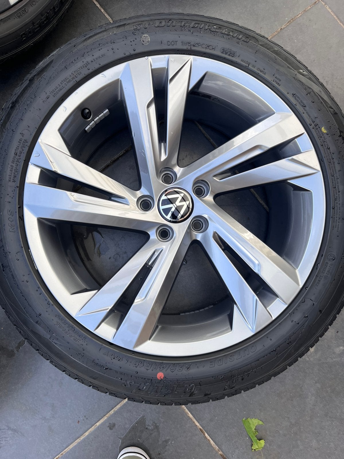 Jantes Tiguan origine Valencia R-Line 255/45/19 été 5/112, Neuf, Pneus et Jantes, 255 mm, Pneus été