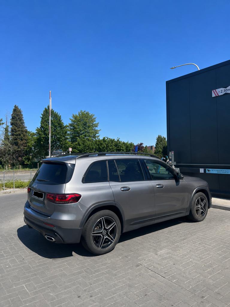 Mercedes-Benz GLB180d AMG line, Autos, Argent ou Gris, Achat, Euro 6, 7 places