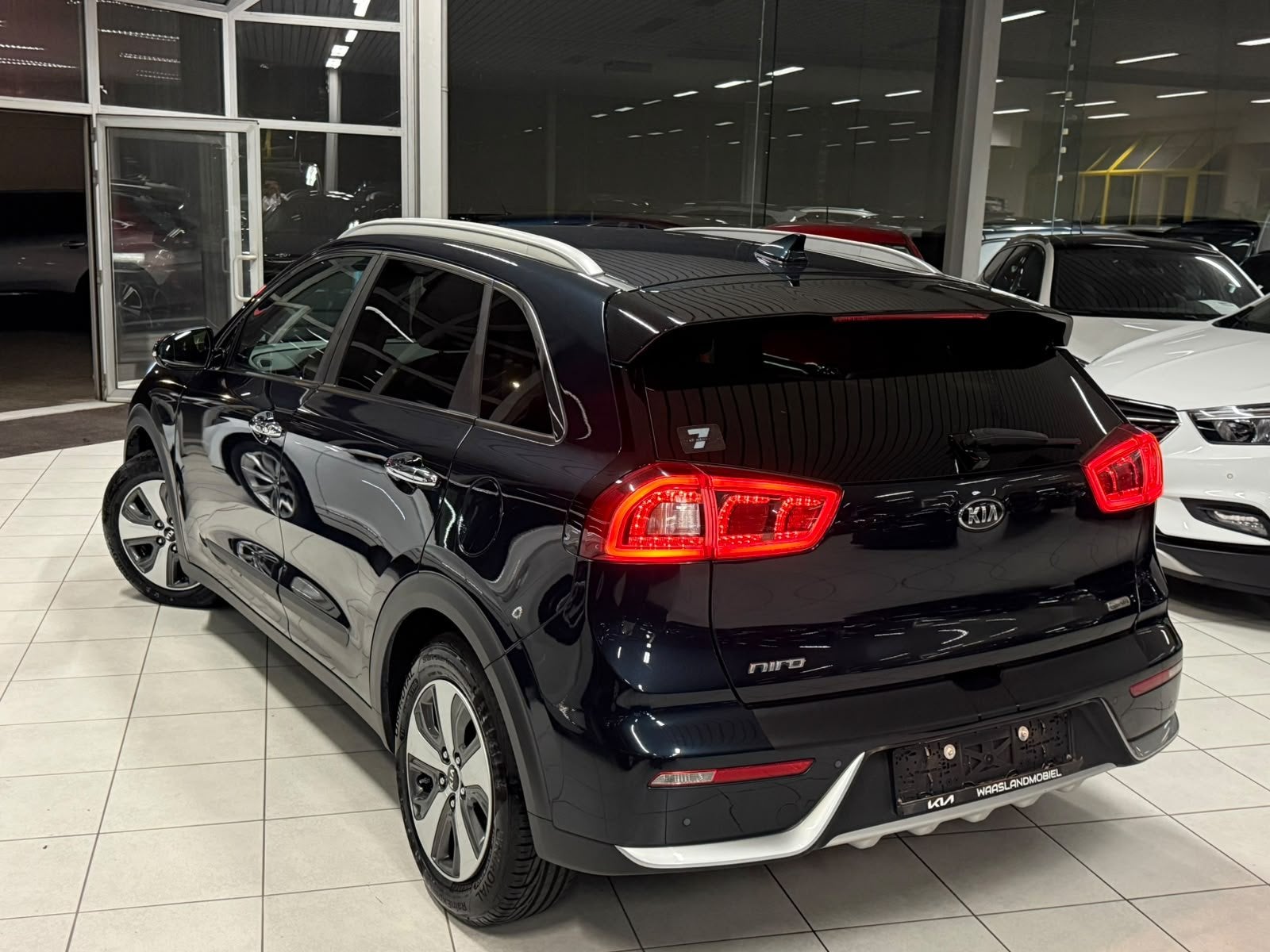 Kia Niro Automatique 1.6 Hybride/Essence 77,2kW Euro 6d-TEMP, https://public.car-pass.be/vhr/2bf27c2d-0724-4d99-93a1-3ba3a064026c