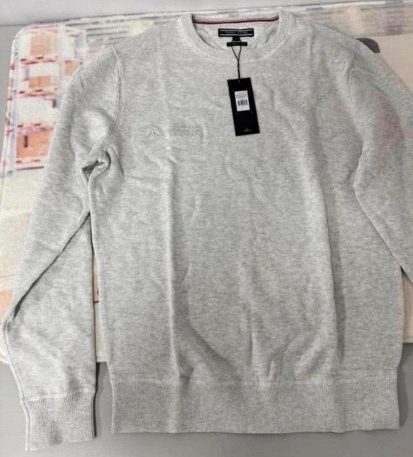 Tommy Hilfiger - Mercedes AMG Petronas Trui + 2 shorts broek, Ophalen of Verzenden, Nieuw, Maat 48/50 (M)