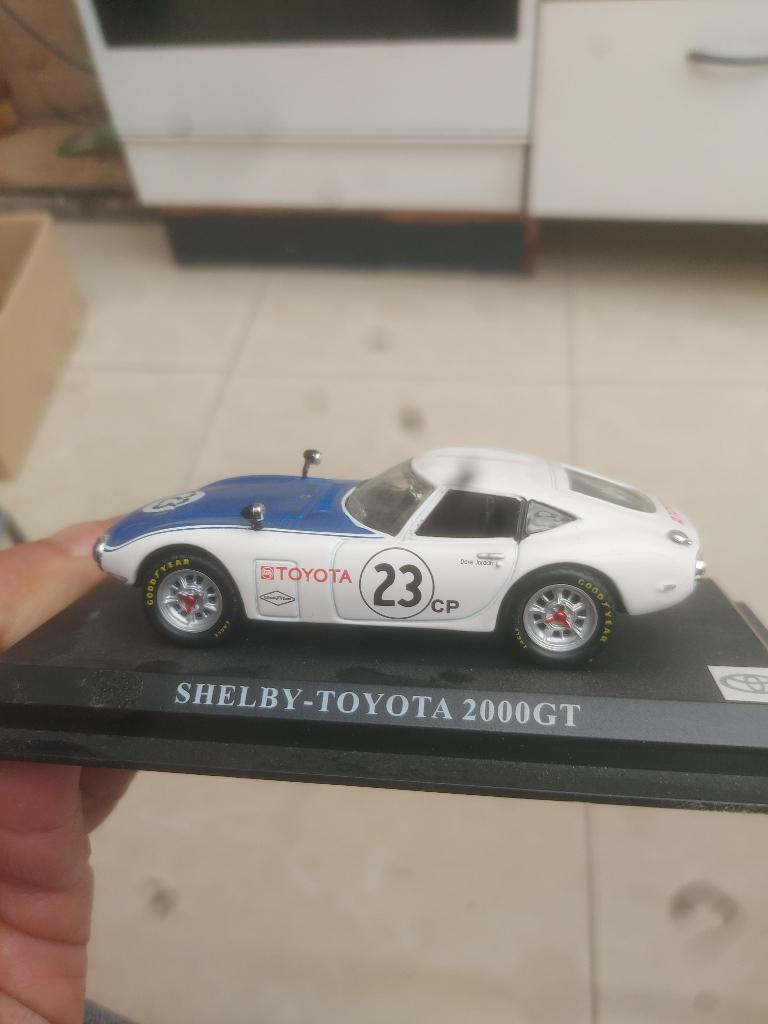 Toyota 2000GT 1/43, Hobby en Vrije tijd, Modelauto's | 1:43, Ophalen, Zo goed als nieuw
