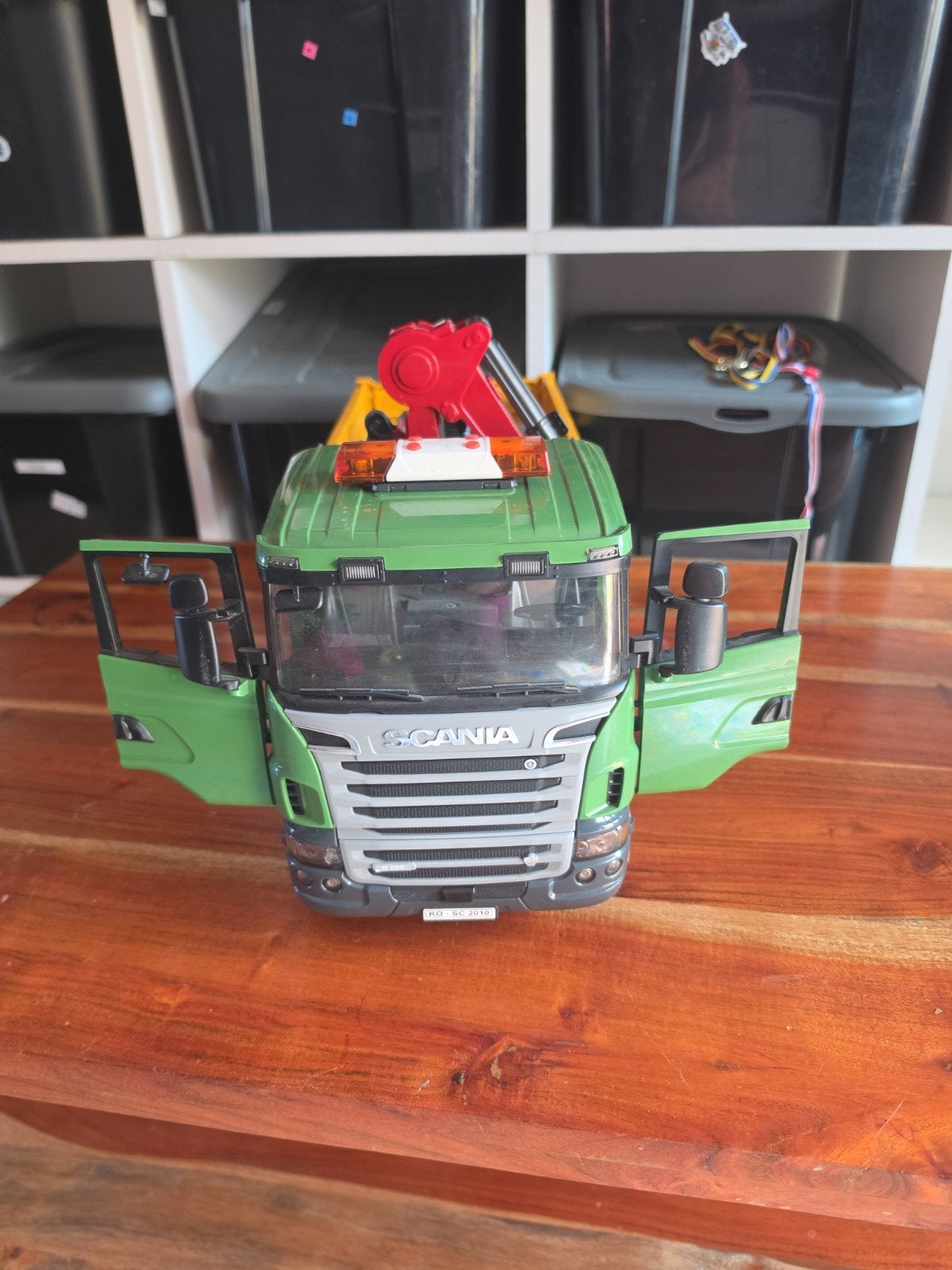 Scania porte-caisson Bruder, Enlèvement
