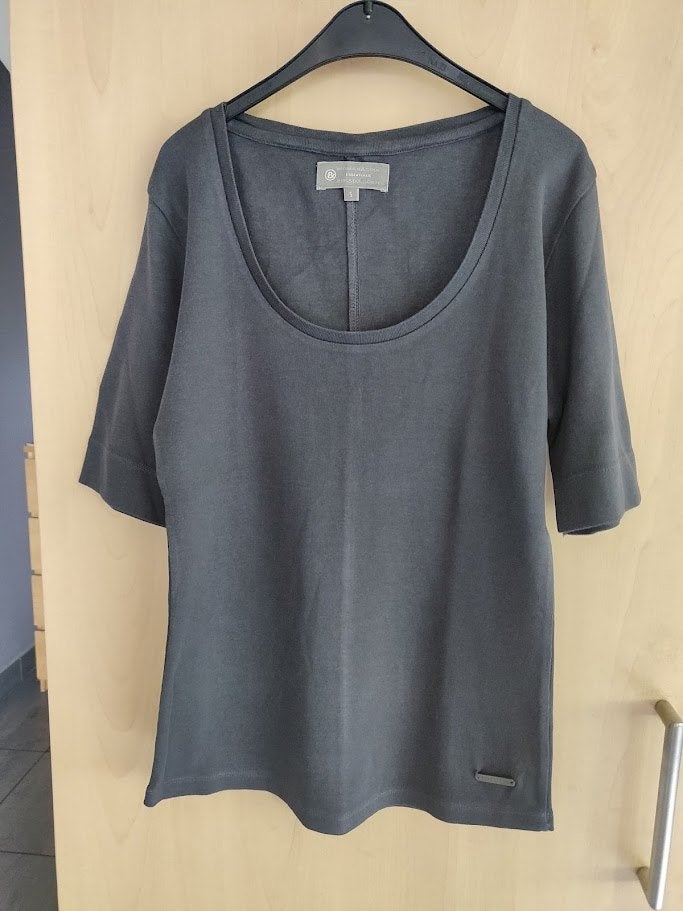 Pull Essentials.  maat 38 of maat SMALL.  NIEUW., Kleding | Dames, Maat 38/40 (M), Nieuw, Ophalen of Verzenden, ESSENTIALS.