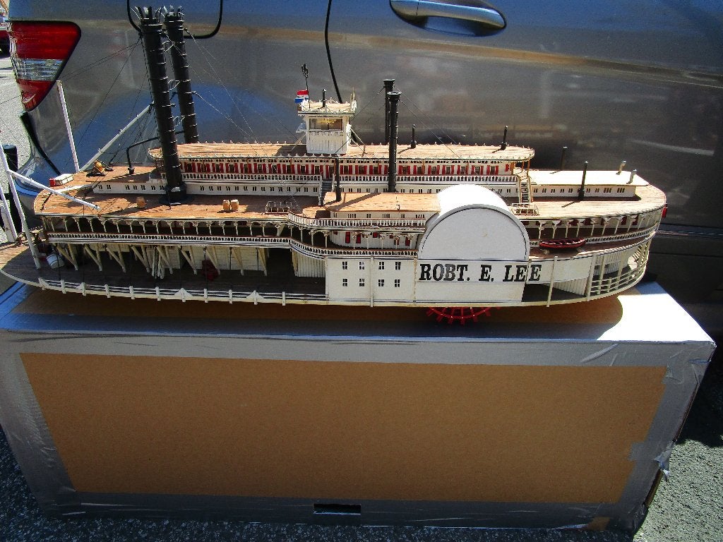 maquette de bateau ROBT.E.LEE steamboat, Enlèvement
