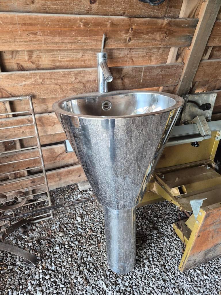 Spoelbak in inox. Poempbak handen wasser., Doe-het-zelf en Bouw, Ophalen, Gebruikt, Inox, Wastafel