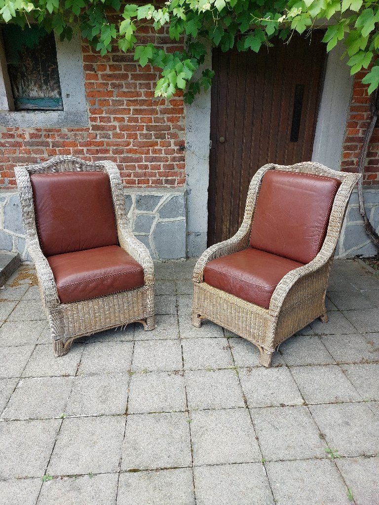 Paire de fauteuils en rotin et cuir  Cottage / Colonial, Antiquités & Art, Antiquités | Meubles | Chaises & Canapés, Enlèvement