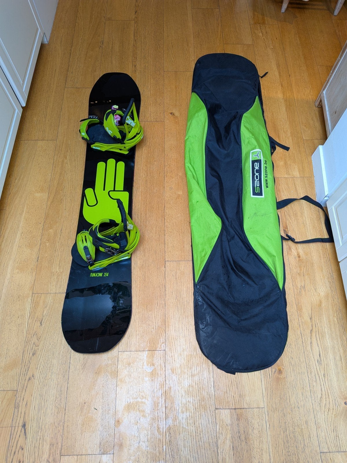snowboard bataleon Funkink 154 + Burton cartel bindingen, Sport en Fitness, Ophalen, Board