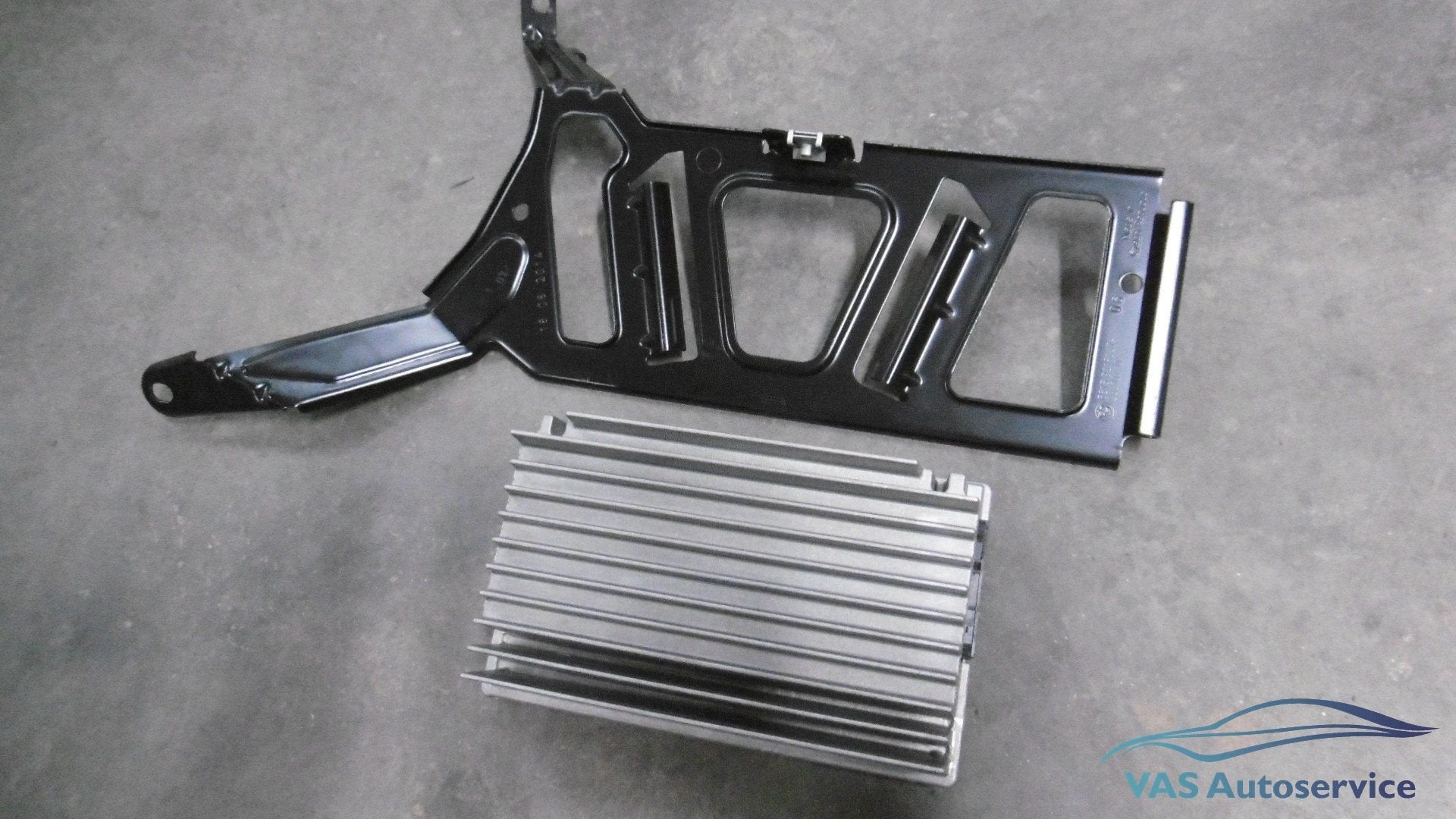 HiFi -versterker BMW   65 12 6 841 970, Autos : Divers, Autoradios, Enlèvement ou Envoi, -, -, -