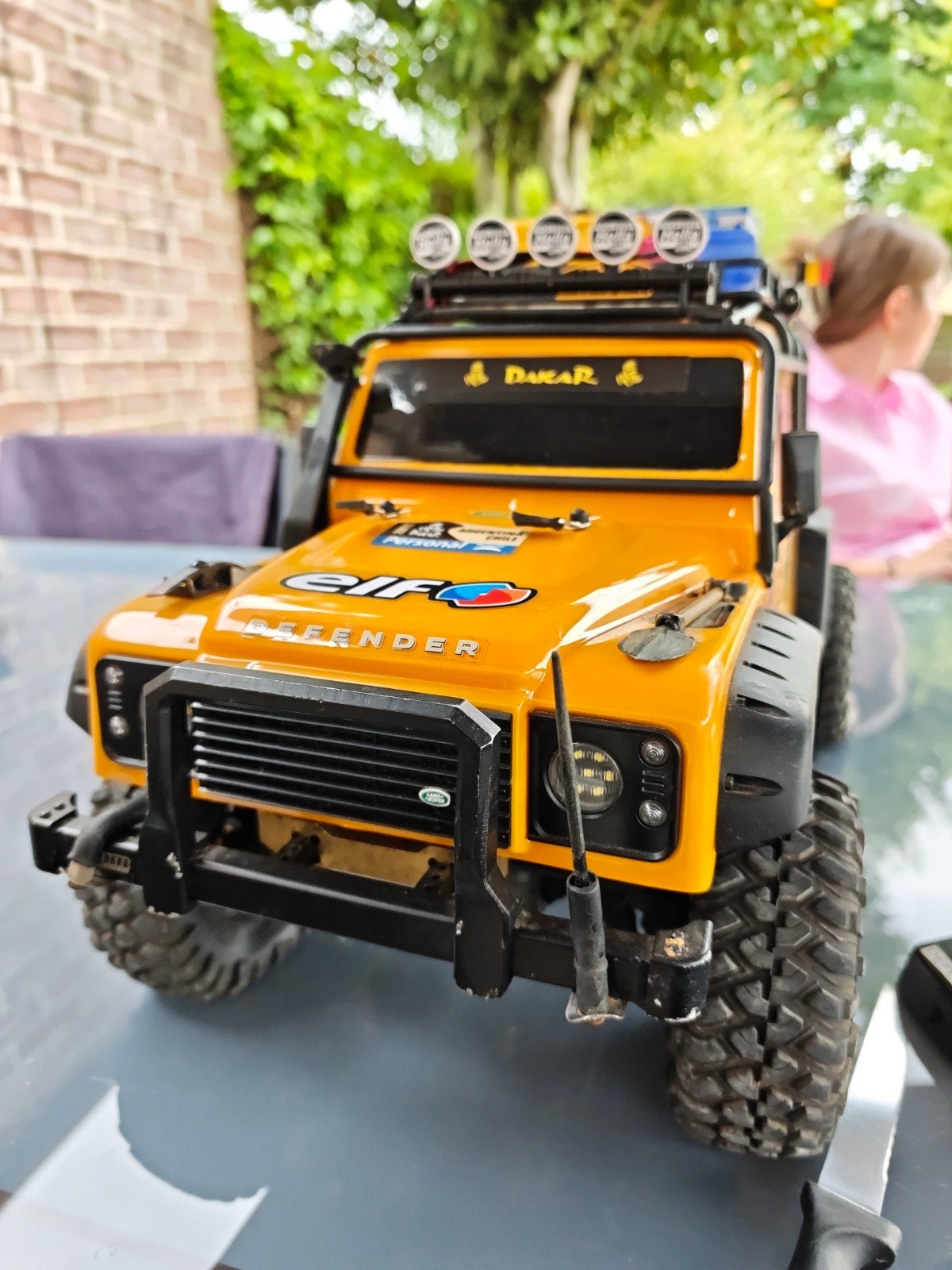 traxxas 4 Defender in prima staat, gesmeerd., Hobby en Vrije tijd, Elektro, Auto offroad, Ophalen of Verzenden, Zo goed als nieuw