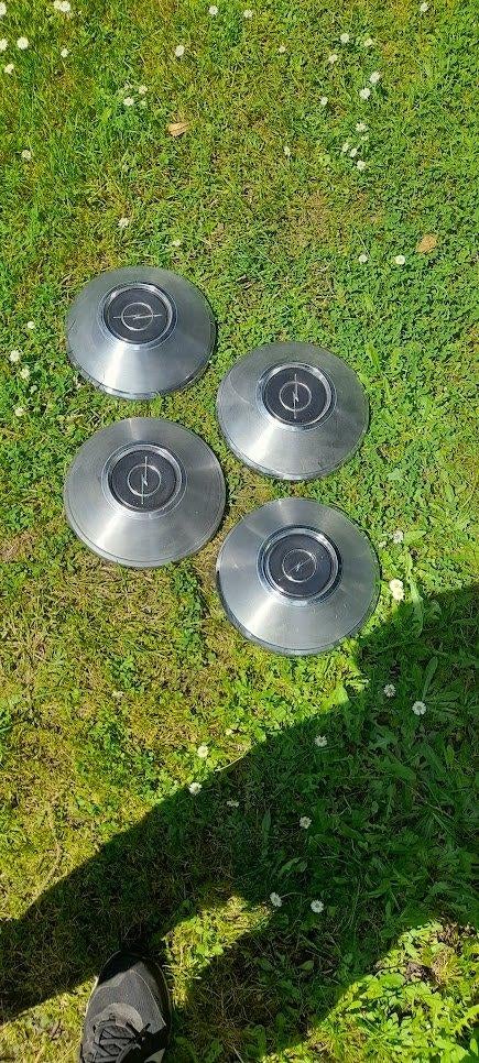 Wieldeksels opel commodore B, Auto-onderdelen, Gebruikt, Velg(en), Ophalen of Verzenden, Personenwagen