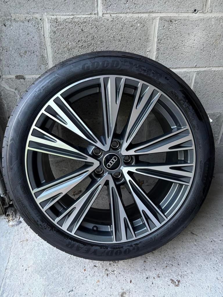 Jantes Audi originales 20’ + pneus GOODYEAR, Autos : Pièces & Accessoires, Pneus & Jantes, Enlèvement, 20 pouces, Pneu(s)