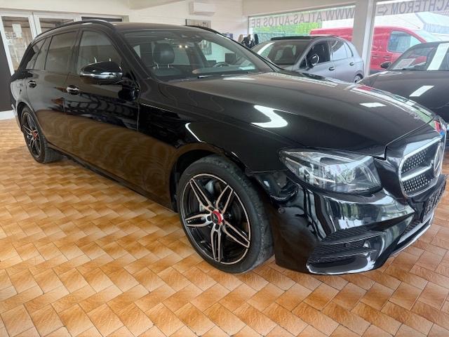 MB E43 AMG STATION! FULL OPTIONS!, Auto's, Mercedes-Benz, Automaat, Euro 6, Leder en Stof, Zwart