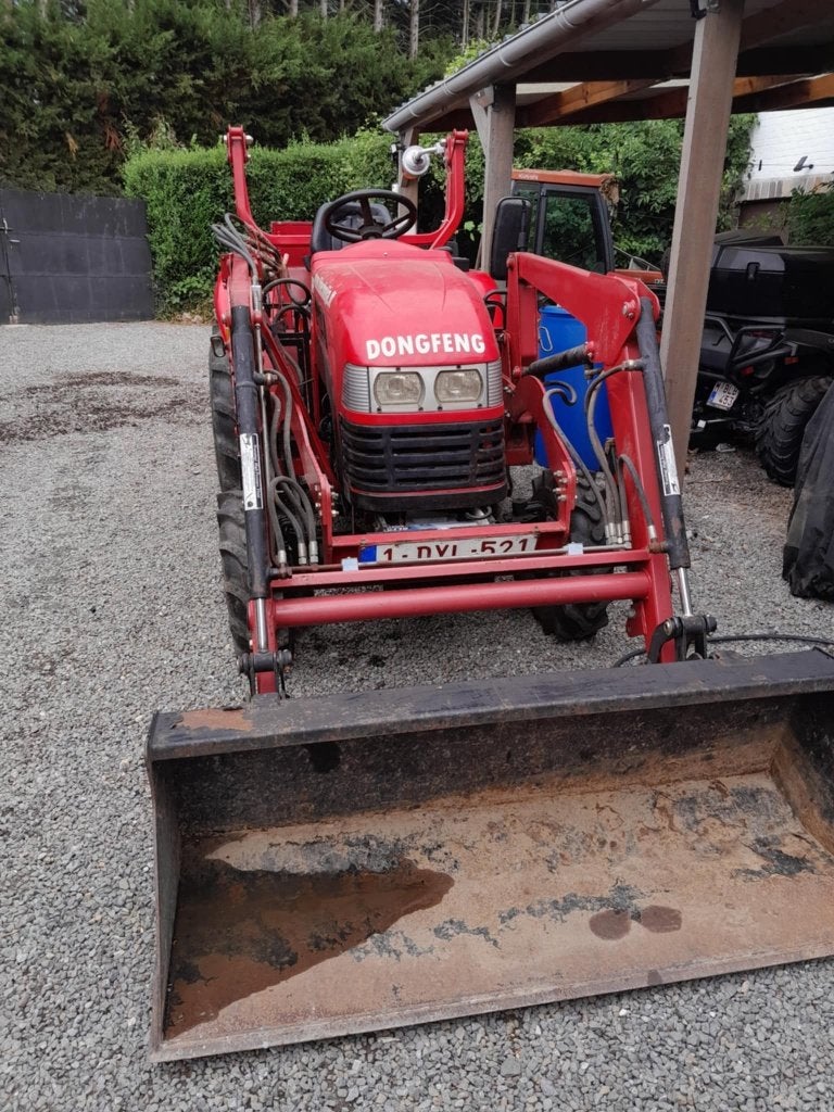 V tracteur Dong Feng 4X4 diesel 216 heures travail, Autres marques, Jusqu'à 2500, Jusqu'à 80 ch, Enlèvement