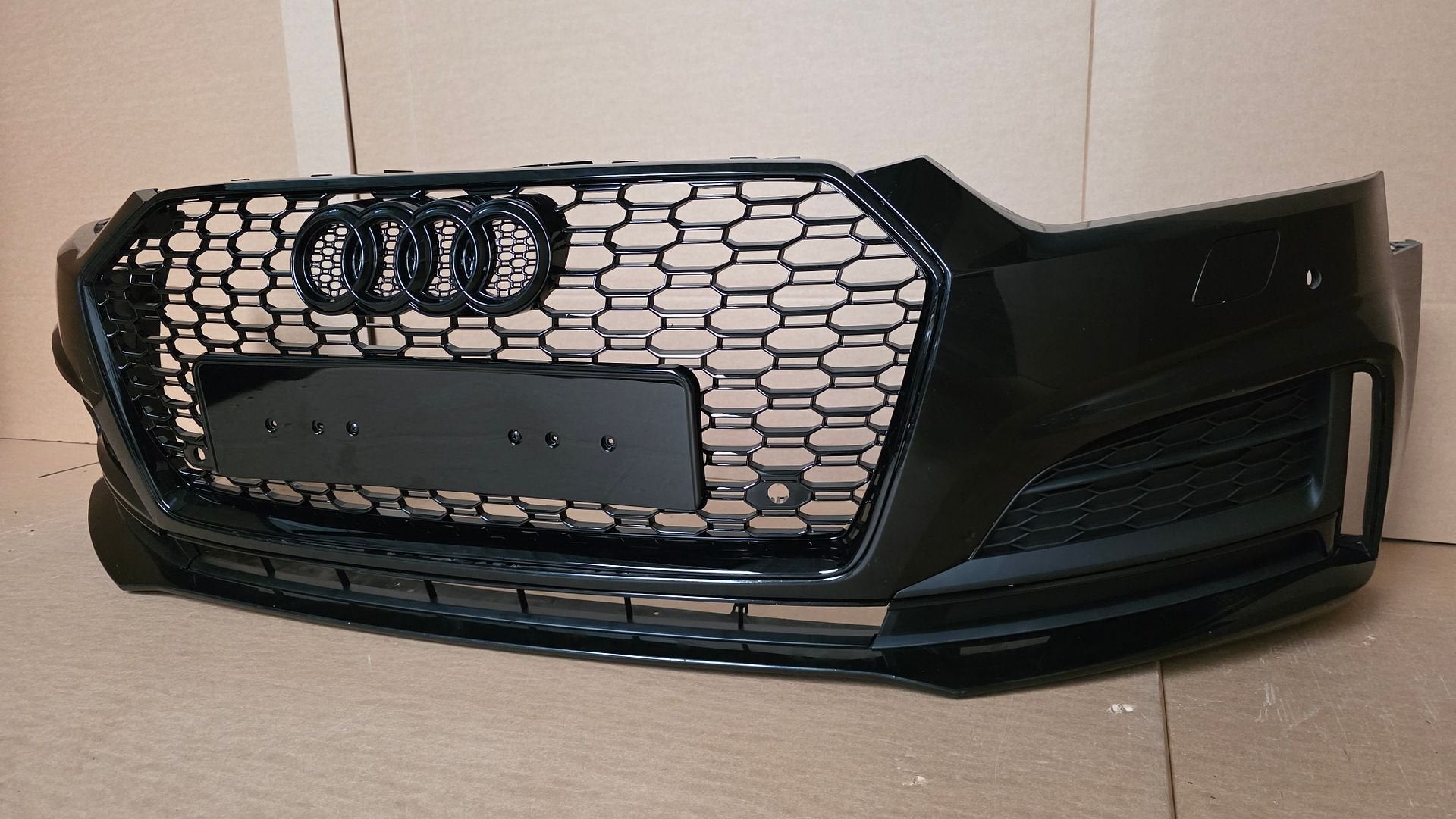 Voorbumper Audi A5 B9 8W S-line S5 6xPDC KLS 2016-2019 8W6, Auto-onderdelen, Gebruikt, -, Voor, Ophalen of Verzenden