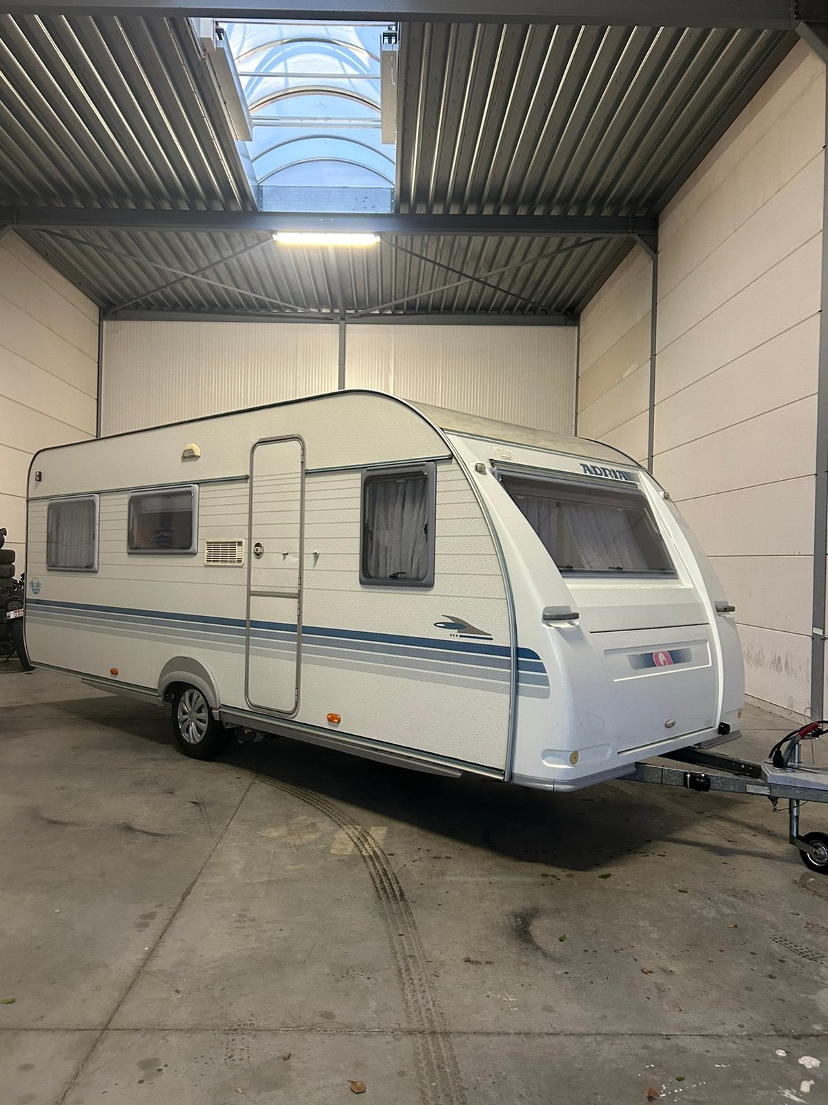 Caravane Adria 552UK, Caravanes & Camping, 5 à 6 mètres, Auvent, Particulier, Adria