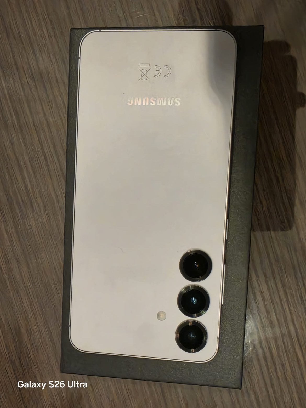 Samsung s25, Télécoms, Téléphonie mobile | Samsung, Autres modèles, 10 mégapixels ou plus, Reconditionné, Enlèvement