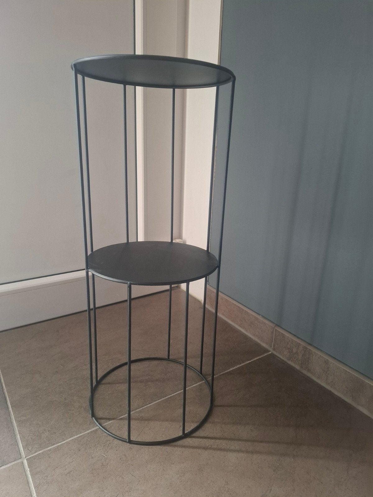 Tafeltje, Huis en Inrichting, Tafels | Bijzettafels, Minder dan 55 cm, Gebruikt, Metaal of Aluminium, Rond