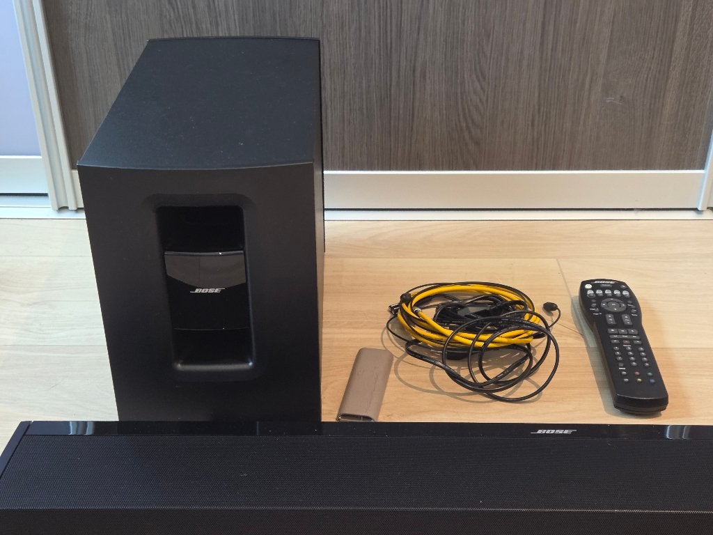 Bose Home Cinema CineMate 1 SR + Subwoofer, Enlèvement, Comme neuf, Barre de son