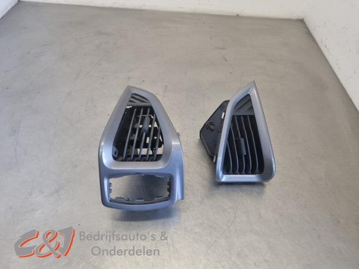 Grille aération tableau de bord d'un Ford Transit Custom, -, 3 mois de garantie, -, -