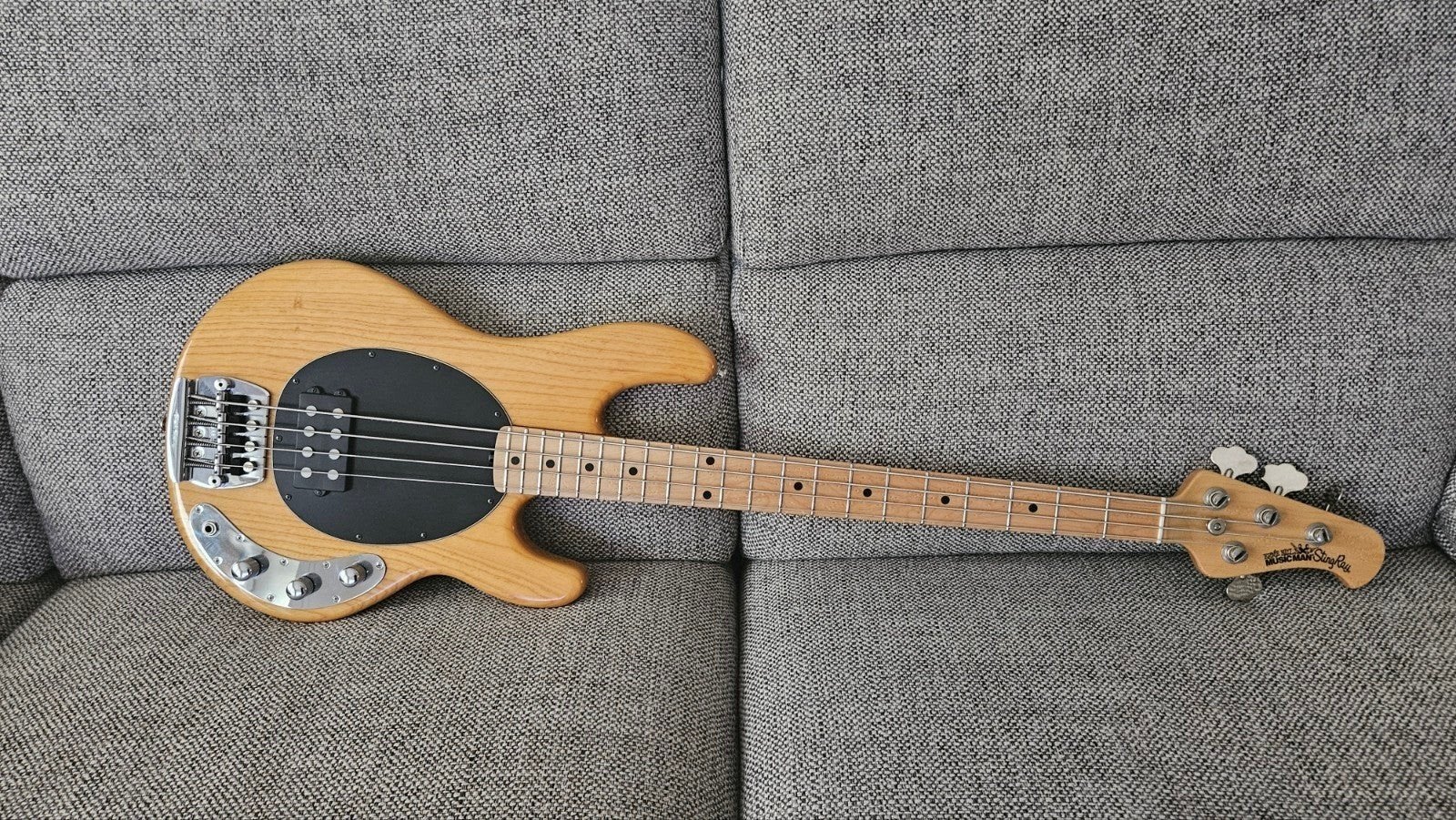Musicman Stingray 1990 2eq, Muziek en Instrumenten, Ophalen of Verzenden