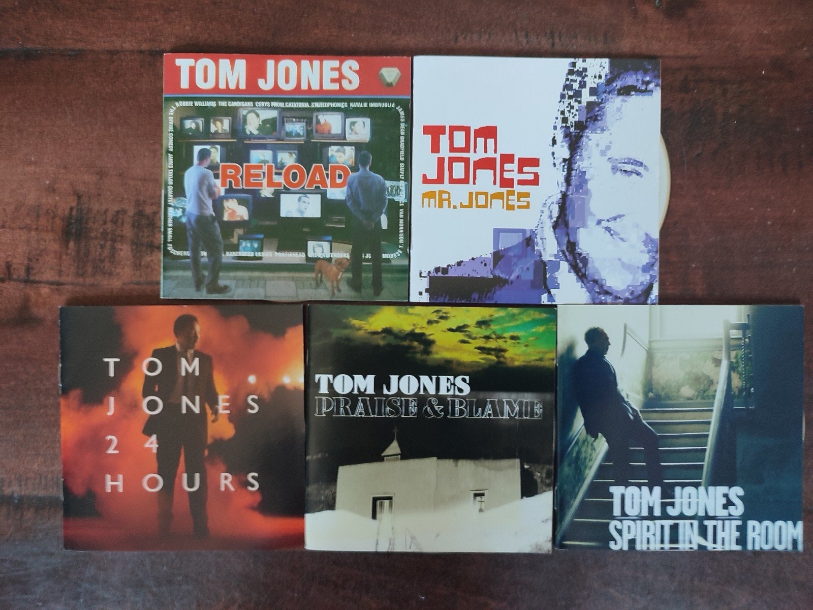 5x CD : TOM JONES (CD + incrustation, sans boîte/dos), Enlèvement ou Envoi, Comme neuf