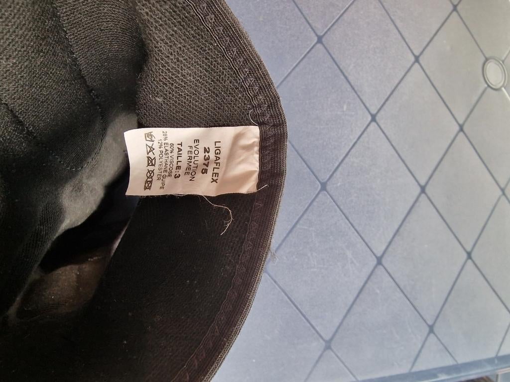 A vendre genouillère noire, Ophalen, Zo goed als nieuw