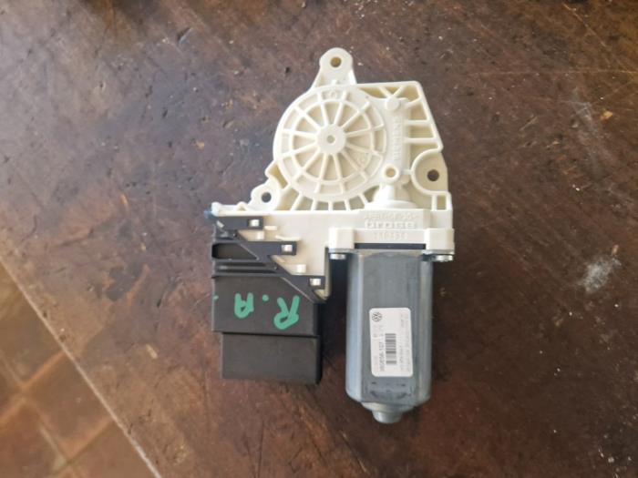Moteur de vitre portière d'un Volkswagen Passat, Enlèvement ou Envoi, 3 mois de garantie, Utilisé, Volkswagen
