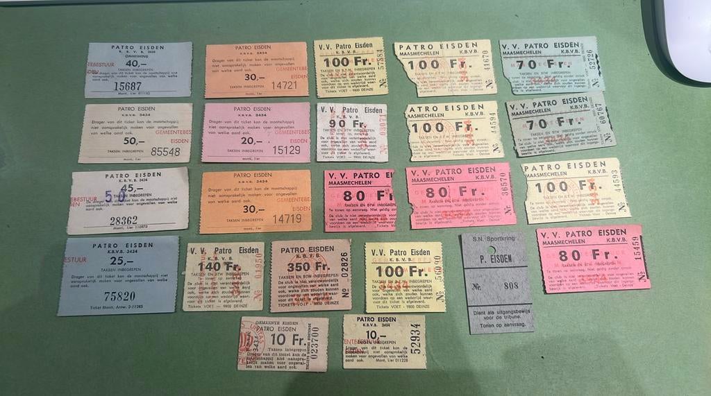 + 20 anciens tickets Patro Eisden Maasmechelen, Collections, Envoi, Utilisé