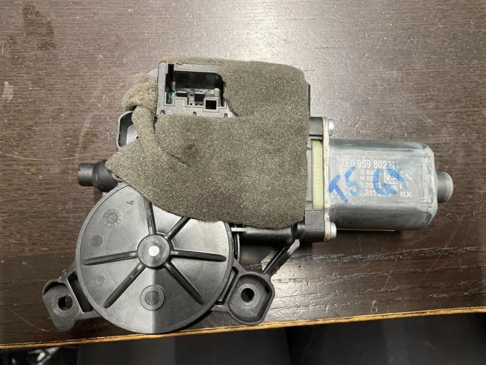 Moteur de vitre portière d'un Volkswagen Transporter, Volkswagen, -, 3 mois de garantie, Utilisé