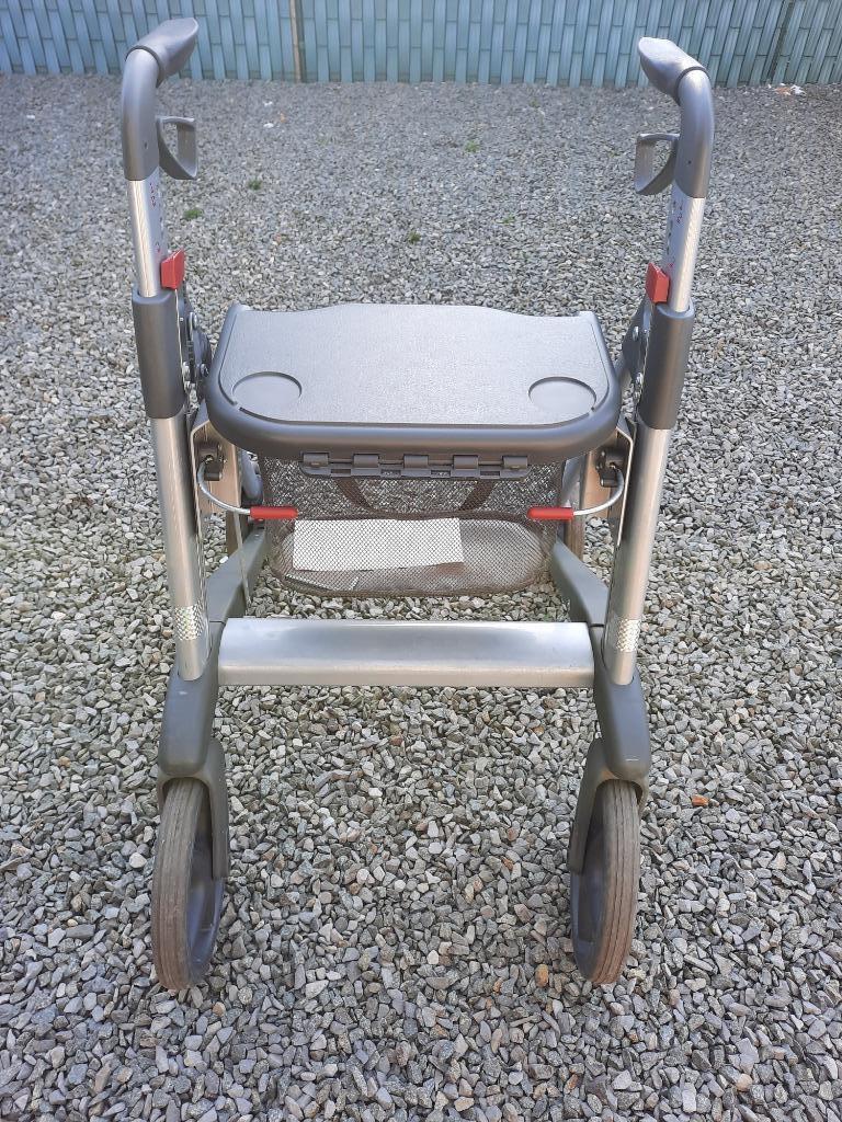 Rollator, Ophalen, Opvouwbaar, Zo goed als nieuw