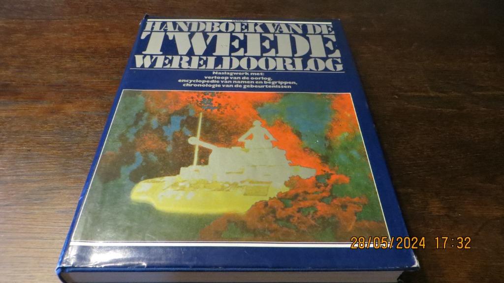 Handboek v d Tweede Wereldoorlog naslagwerk uit 1980, Tweede Wereldoorlog, Ophalen of Verzenden, Zo goed als nieuw, Algemeen