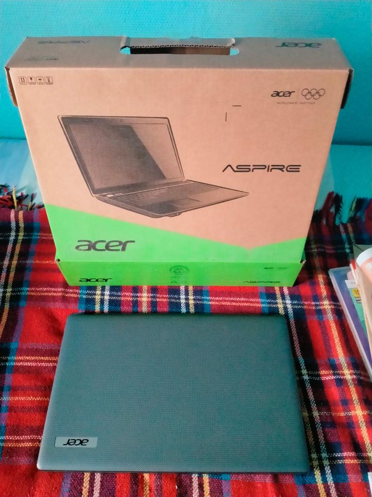 Ordinateur pc portable Acer aspire 5749 pour pièces détachée, Utilisé, Azerty, Intel Core i3, 4 GB