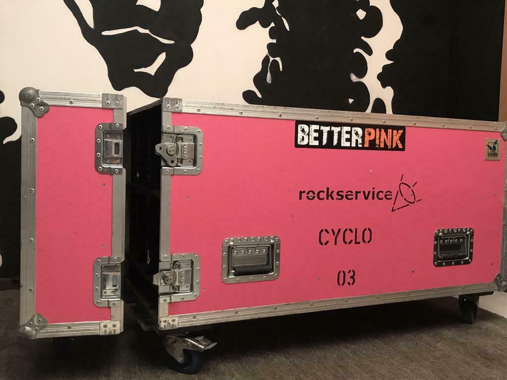 FLIGHT-CASE ROSE ROBUSTE TRÈS UNIQUE 🔲🔲🔲, Enlèvement, Utilisé, Flight case