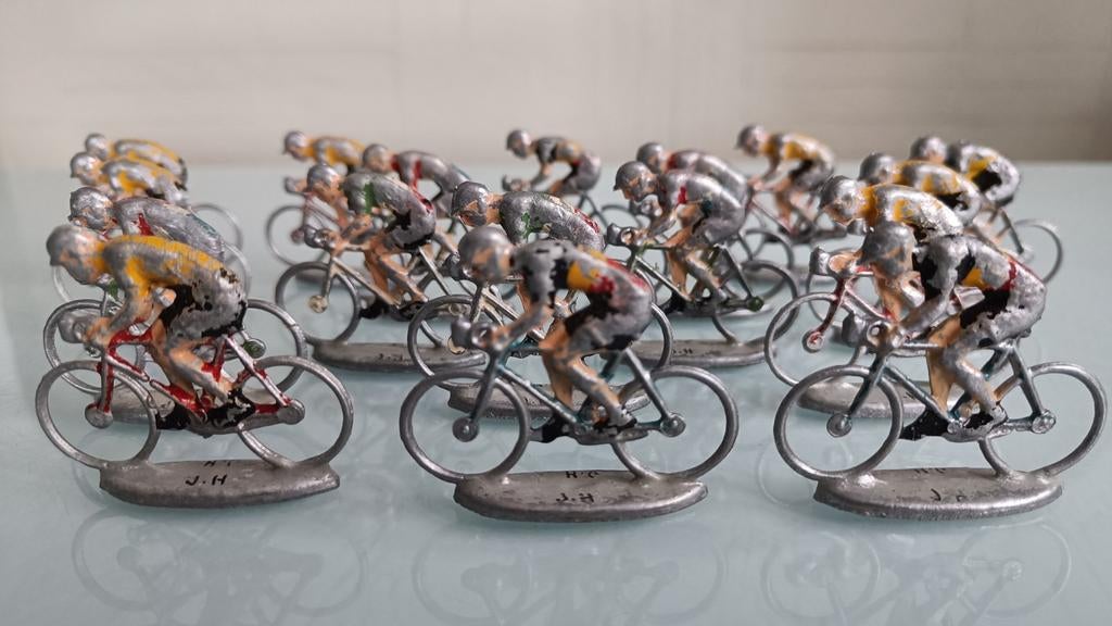 Cyclistes miniatures anciens en métal - J.H., Enlèvement ou Envoi