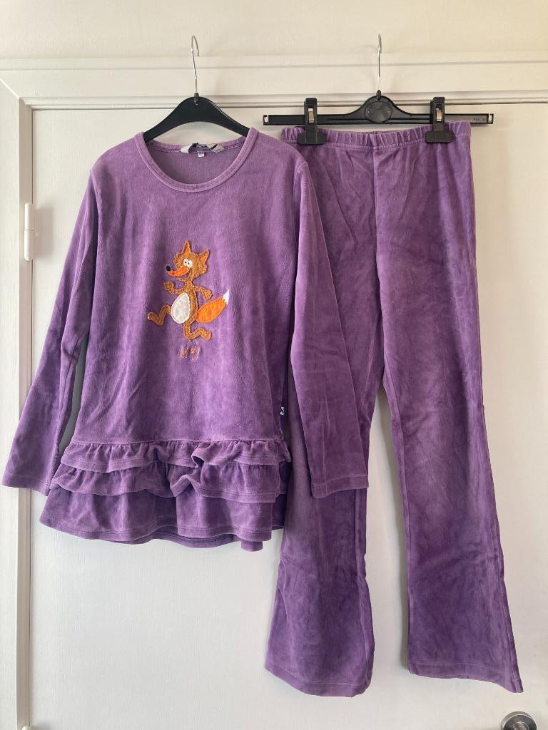 Paarse warme pyjama - Woody - 10 jaar, Enlèvement ou Envoi, Vêtements de nuit ou Sous-vêtements, Utilisé, Fille