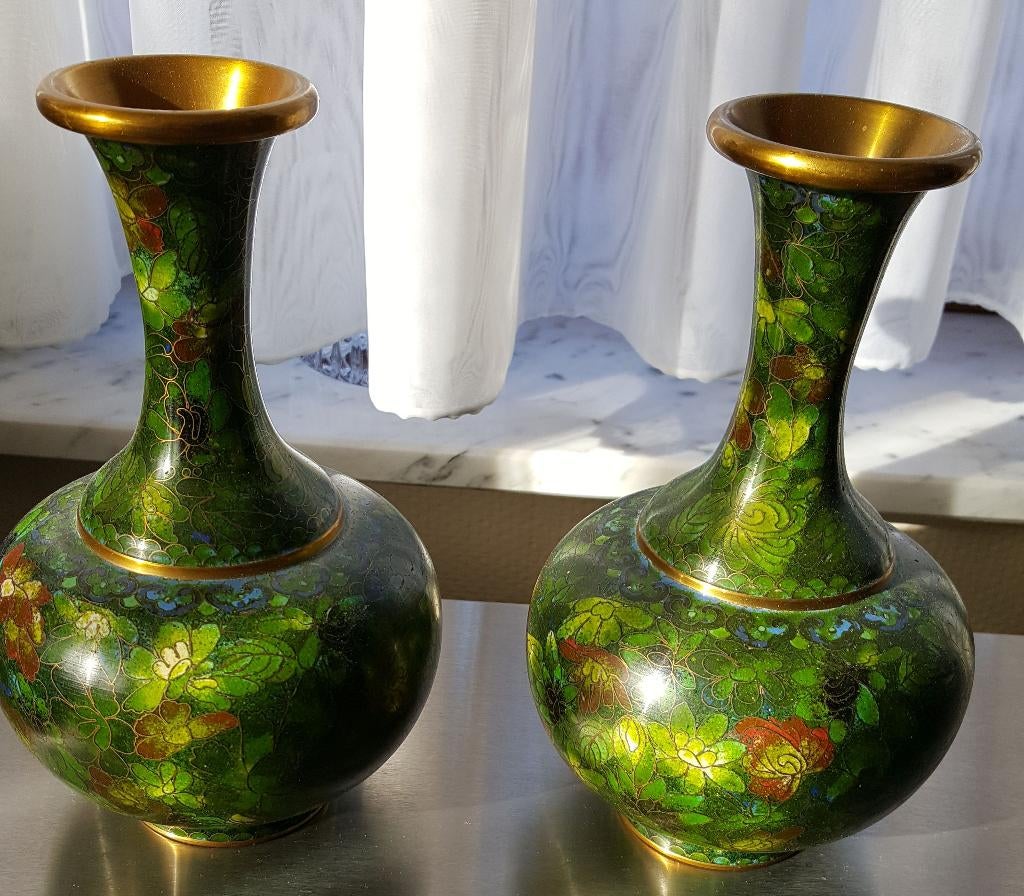 2 cloisonné vaasjes22 cm, Ophalen of Verzenden