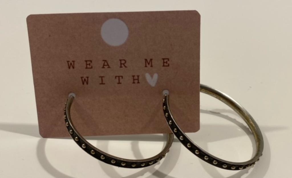 Zwarte ringvormige oorbellen met studs, Bijoux, Sacs & Beauté, Boucles d'oreilles, Enlèvement ou Envoi, Neuf, Noir, Pendantes