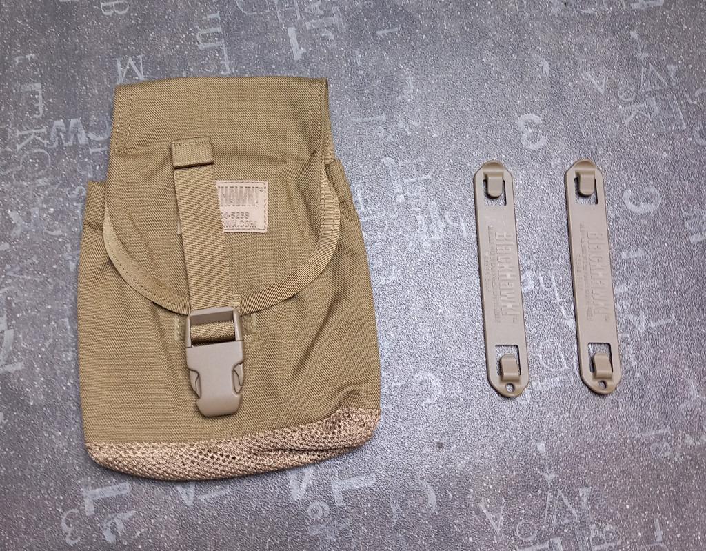BlackHawk canteen pouch molle poche (tan), Collections, Objets militaires | Général, Envoi