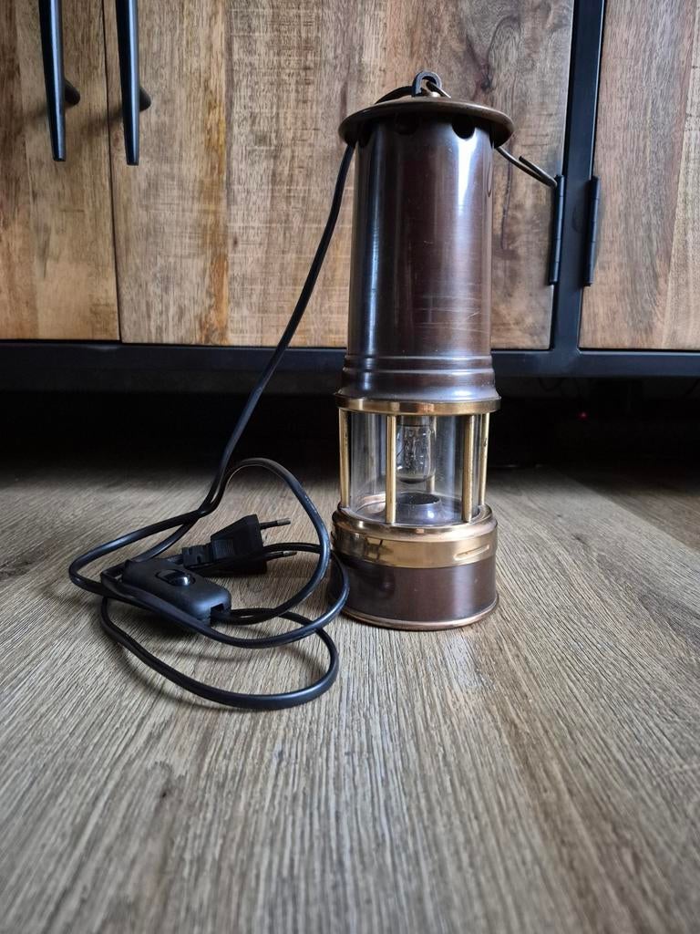 Industriële tafellamp, Enlèvement