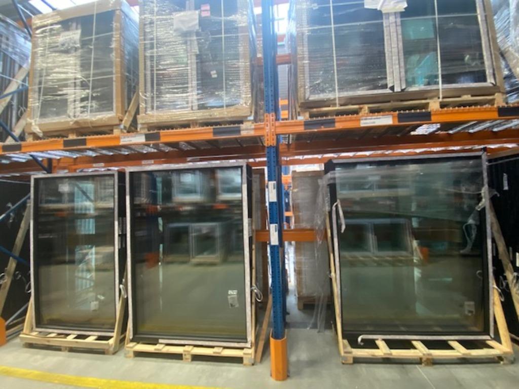 zwart 9005, kwarts grijs 7039, antracietgrijs 7016 ramen, Ramenhal, 160 cm of meer, Dubbelglas, Gevelraam of Ruit