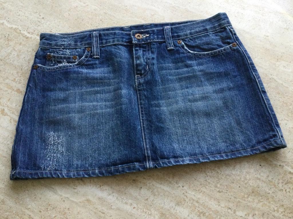 Jupe Jean’s, Vêtements | Femmes, Jupes, Comme neuf
