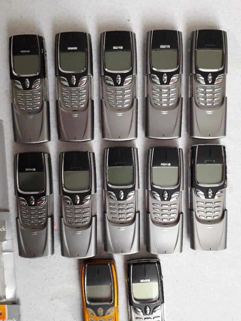 NOKIA 8850 NOKIA 8810, Télécoms, Téléphonie mobile | Accessoires & Pièces, Enlèvement, Comme neuf, Autres types, Nokia