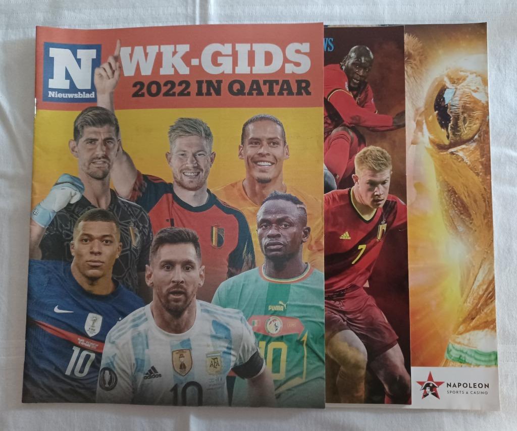 3 verschillende EK/WK gidsen - Het Nieuwsblad en HLN, Ophalen of Verzenden, Zo goed als nieuw, Balsport
