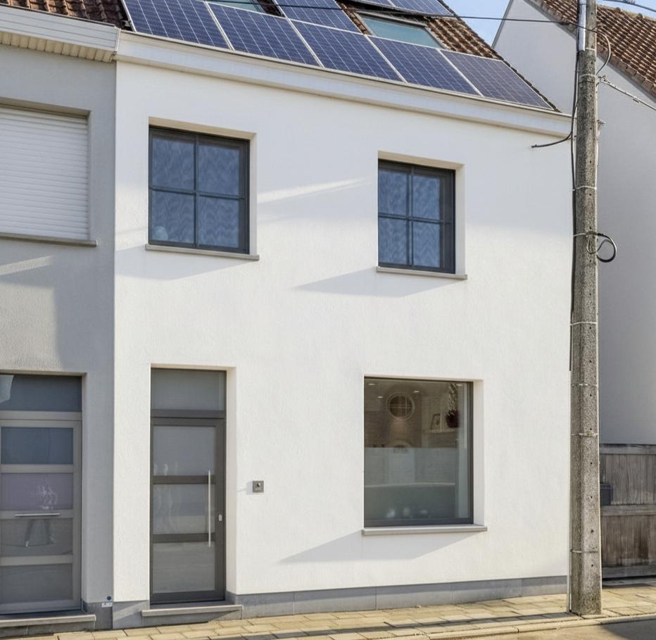 Prachtig gerenoveerde halfopen bebouwing met 3 slaapkamers, 200 tot 500 m², Provincie West-Vlaanderen, 176 kWh/m²/jaar, Overige soorten