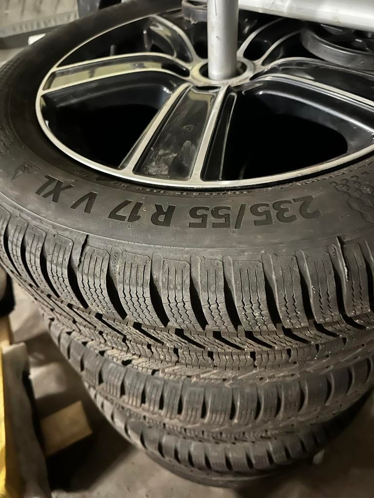 Winterbanden 235 55 R 17 V XL voor Volkswagen T5, T6 of T6.1, Auto-onderdelen, Banden en Velgen, Ophalen, Bestelwagen, Banden en Velgen